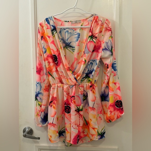 Floral-pink romper (shorts) - Picture 1 of 3